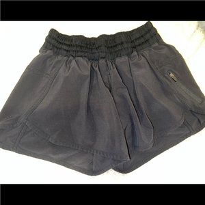 Lulu tracker shorts